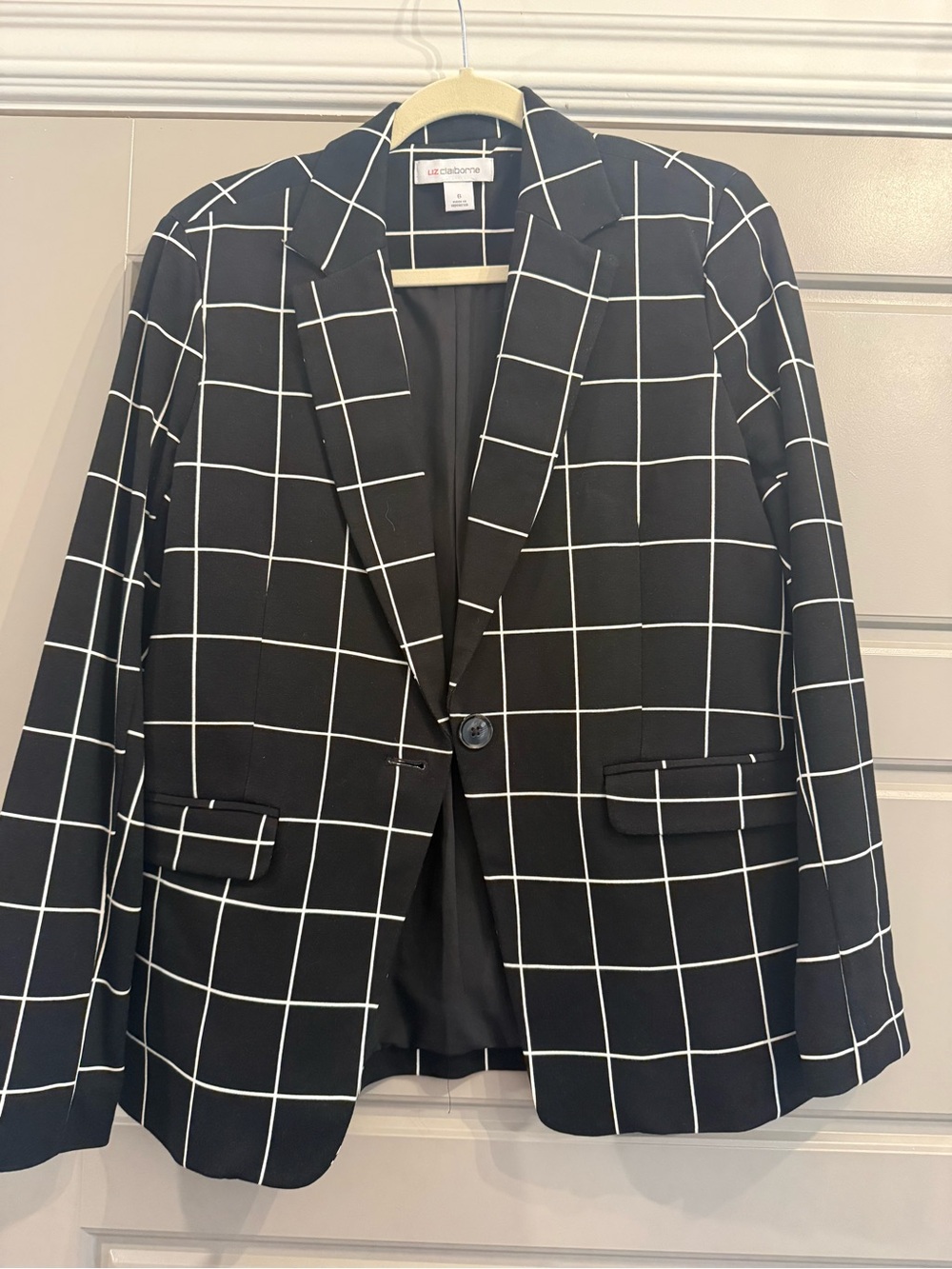 Liz Claiborne Black and White Grid Blazer
